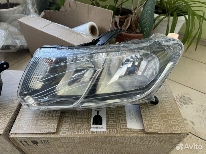 Фары передние Renault Sandero Stepway 2 Новые