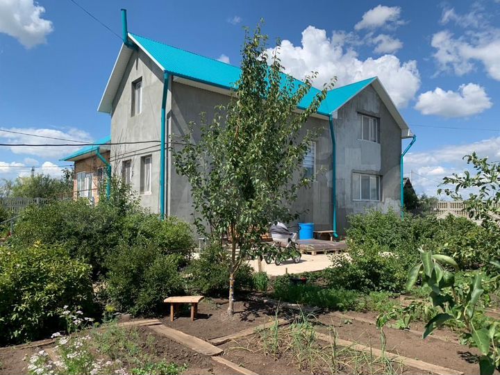 Дом 232,2 м² на участке 12 сот.