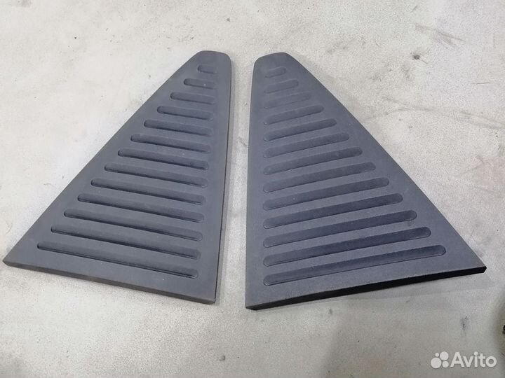 Декоративная накладка крыла Opel Kadett E