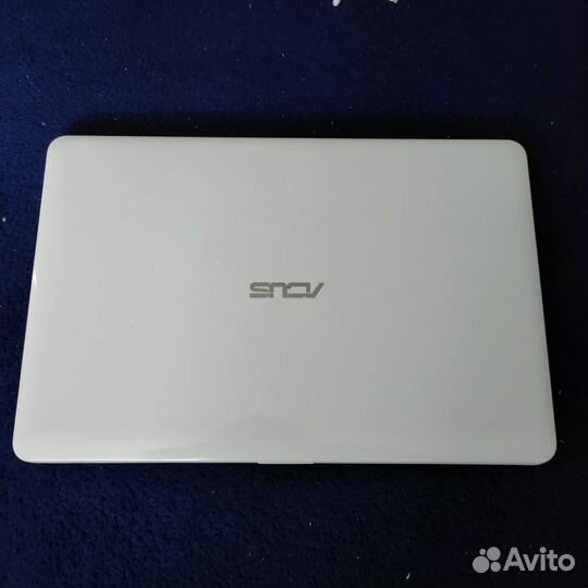 Ноутбук asus