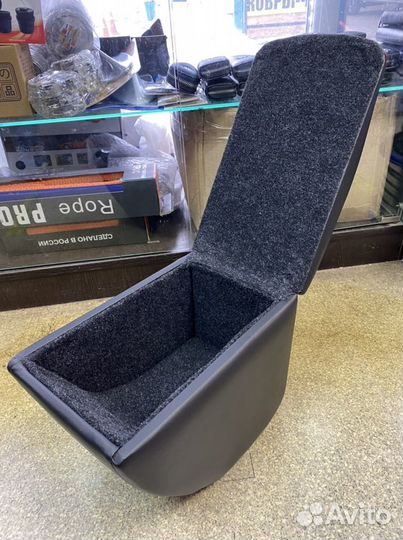 Подлокотник на Hyundai Solaris c 2017