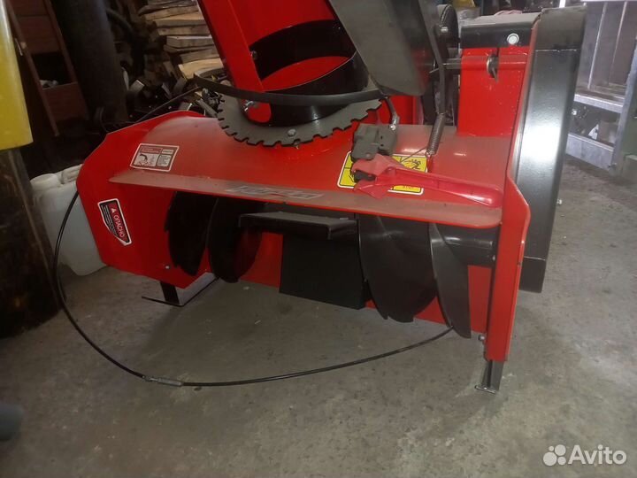 Приставка снегоуборочная к мотоблоку