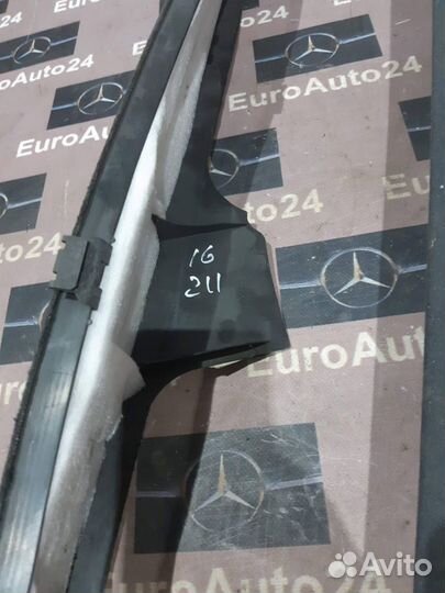 Боковина сиденья A2116900126 Mercedes-Benz E-Class