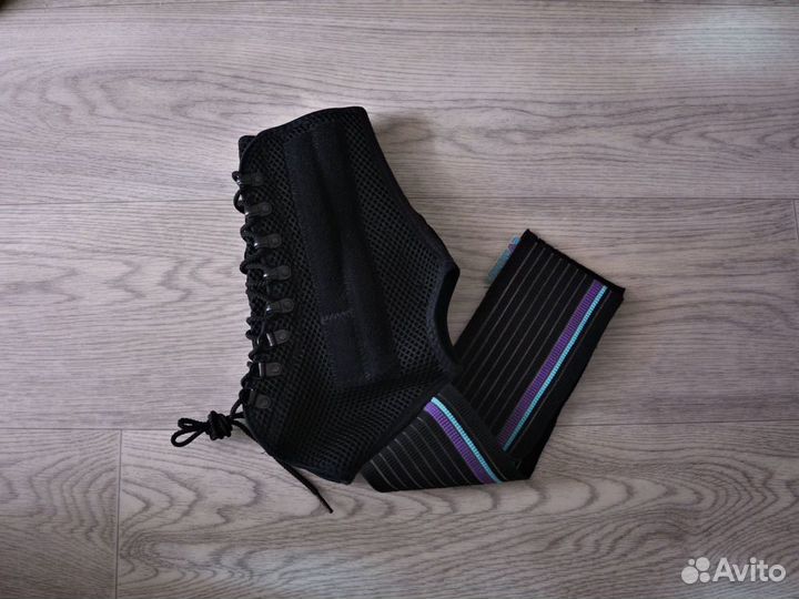 Бандаж на голеностопный сустав. Размер М