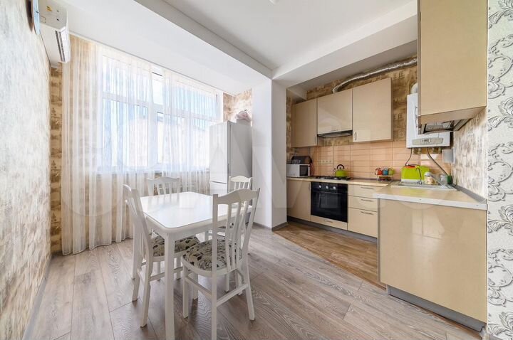 2-к. квартира, 58 м², 4/4 эт.