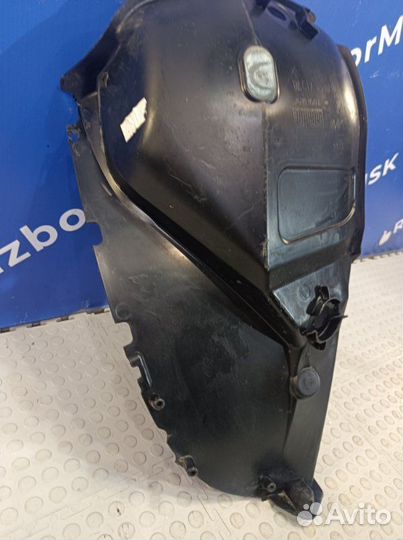 Подкрылок задний левый Renault Sandero Stepway 2