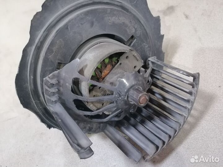 Моторчик (вентилятор) печки Ford Focus II 2005-200