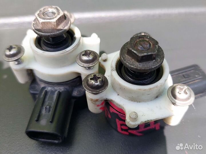 Датчик положения кузова pajero