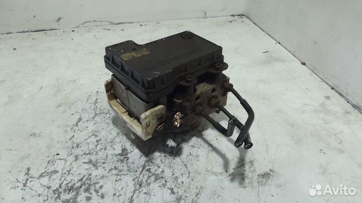 Mazda MPV блок ABS