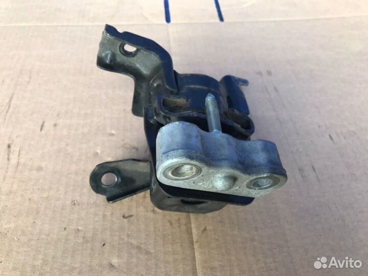 Подушка двигателя правая Toyota Corolla E170 2zrfe