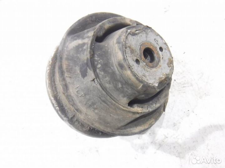 Подушка двигателя Mercedes W124 E