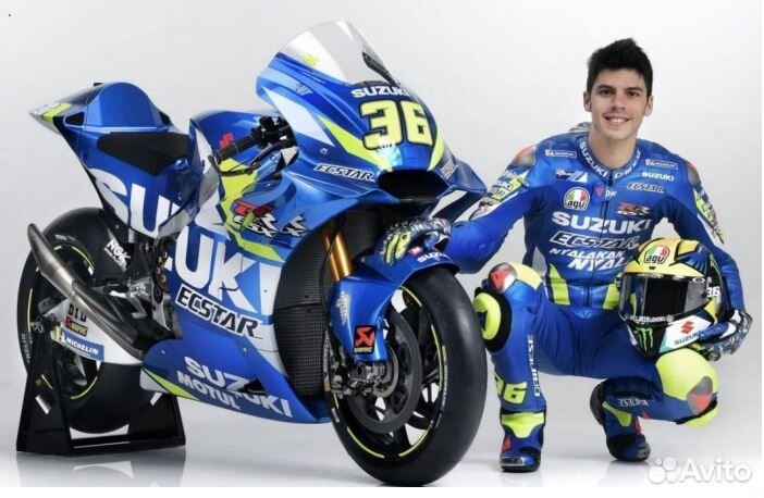 Модель мотоцикла Suzuki GSX-R1000 от производителя