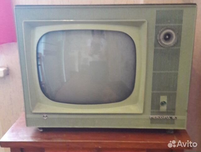 Старинный Телевизор Рекорд 6