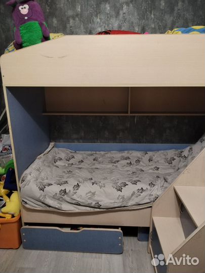 Двухъярусная кровать бу с матрасами