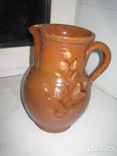 Старинный глиняный кувшин, ручная работа
