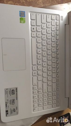 Ноутбук новый