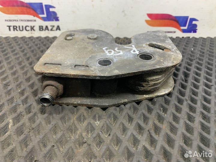 20815665 Замок кабины