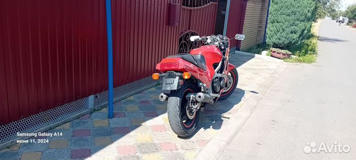 Продаю мото kawasaki gpz 400