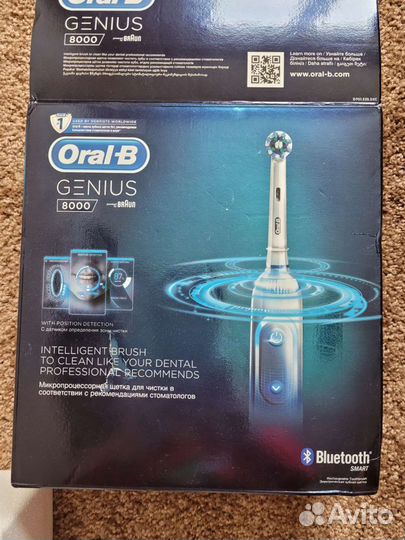 Электрическая зубная щетка Oral-B Genius 8000
