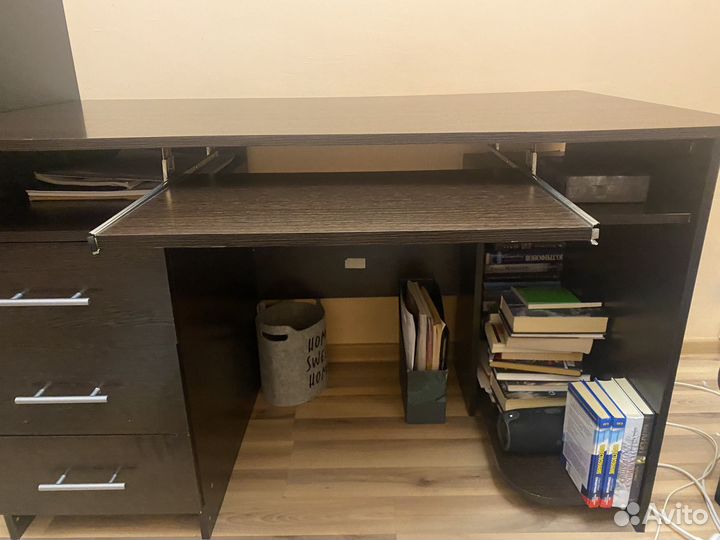 Компьютерный стол.рабочий стол