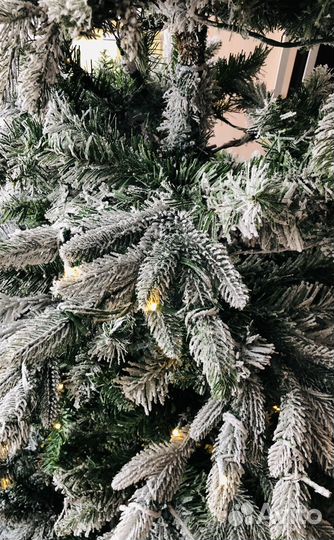 Елка искусственная заснеженная бу