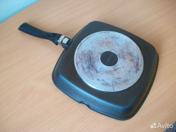 Сковорода гриль Attribute 29 на 29 см