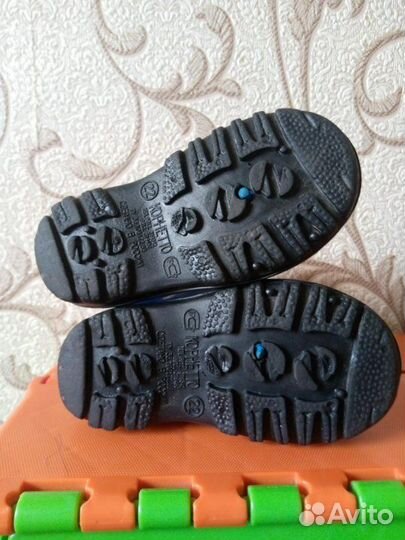 Резиновые сапоги 22, 23