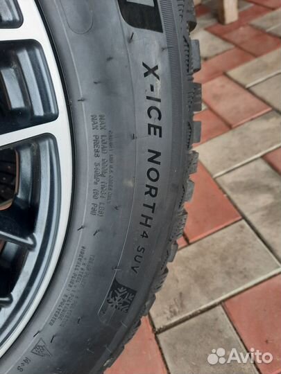 Зимние шипованные колеса р18 Michelin