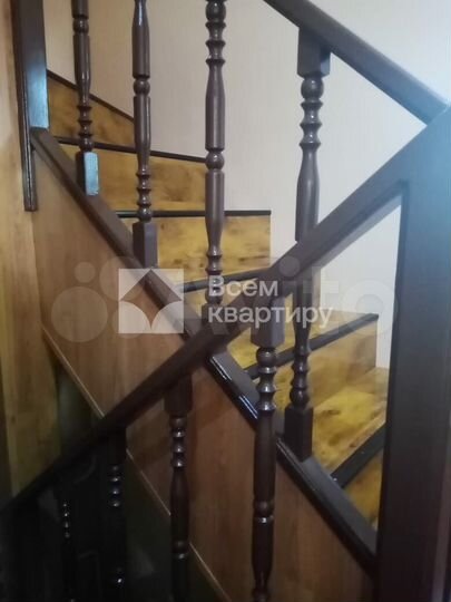 Коттедж 220 м² на участке 8 сот.