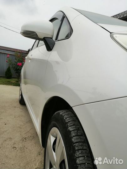 Toyota Ractis 1.3 CVT, 2012, 100 000 км