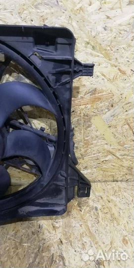 Диффузор вентилятора Ford Focus 2 рест. 2009