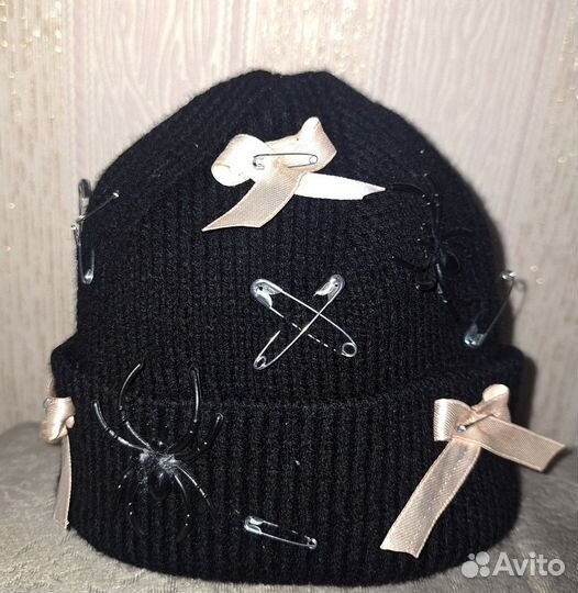 Кастомная шапка Y2K