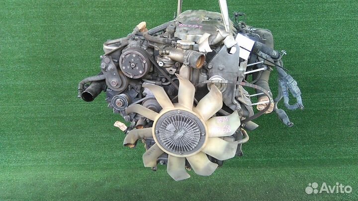 Двигатель в сборе двс mitsubishi rosa BG64D 4M50T