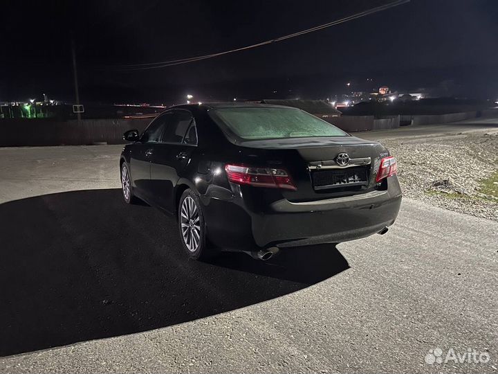 Капот на toyota camry 40