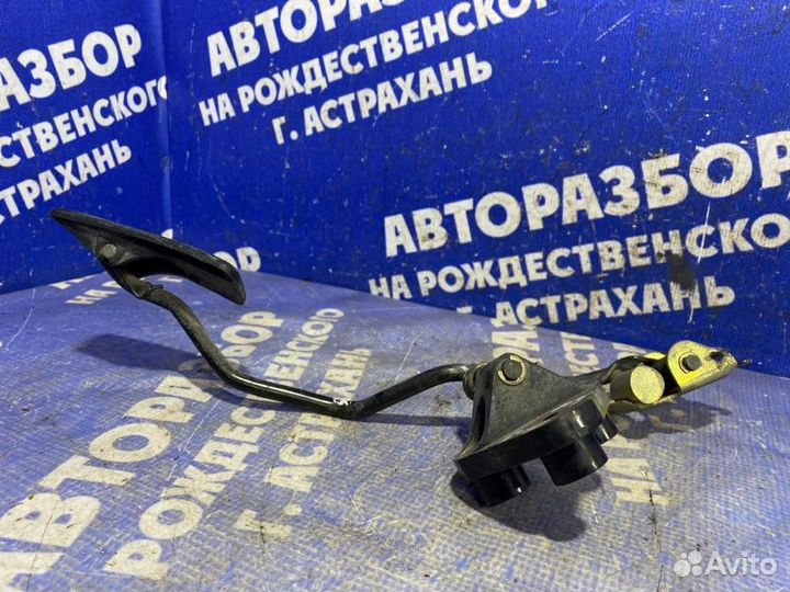 Педаль газа Lexus Gs300 седан 2JZ-GE 1996