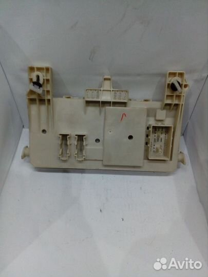 Блок предохранителей салонный Мазда 3 BK