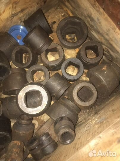 Набор ключей и головок