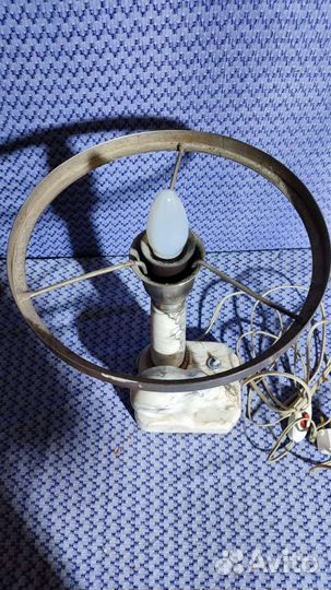 Лампа настольная