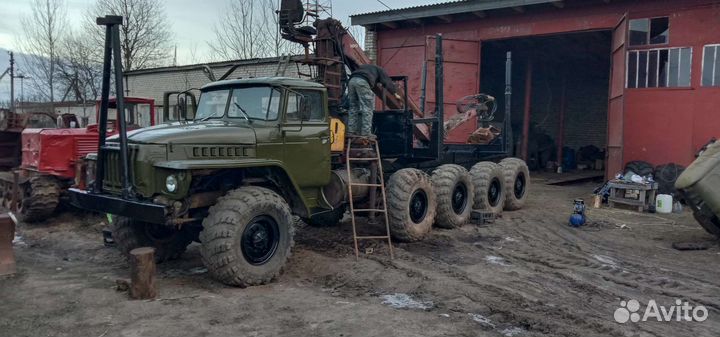 Урал 4320 с КМУ, 1989