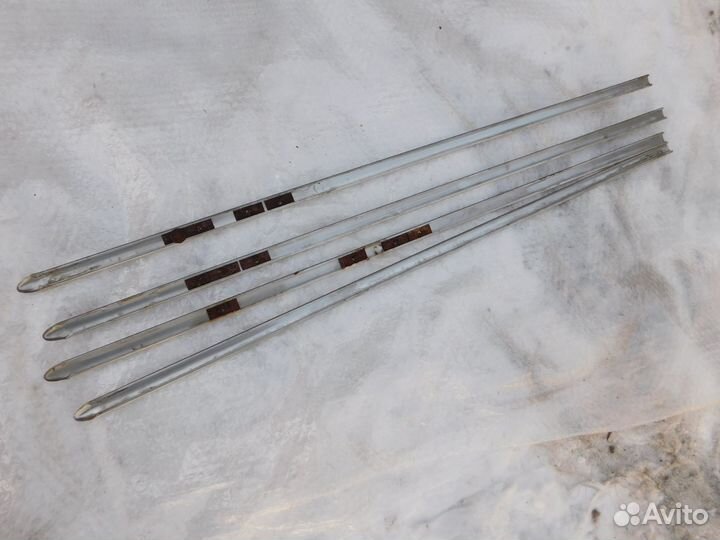 Молдинги порогов газ 24 Волга