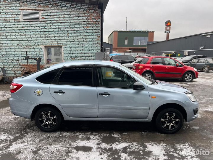 LADA Granta 1.6 МТ, 2015, 156 000 км
