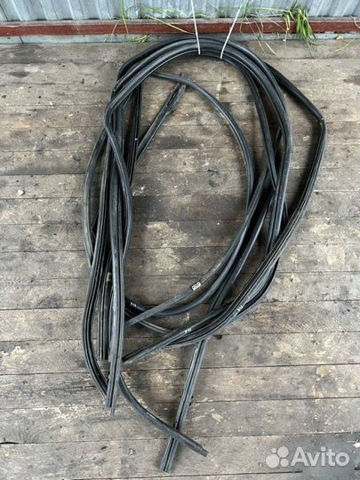 Уплотнители дверей Nissan Primera P11 1995-2000