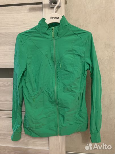 Ветровка женская 42