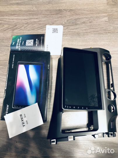 Дисплей сенсорный 2din android teyes 10.1