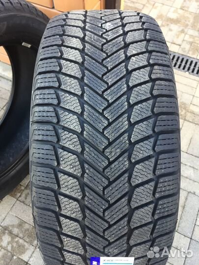 Michelin X-Ice Snow SUV 275/40 R22 108H