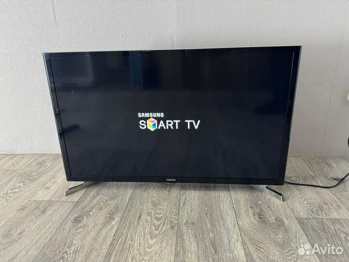 Телевизор Samsung SMART tv 32