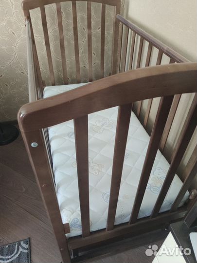 Детская кровать маятник