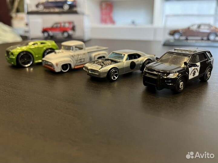 Hot wheels 1/64 matchbox 1/64