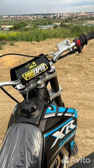 Кроссовый мотоцикл XR-250