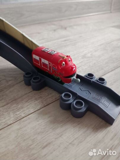 Трек и паровозик чагингтон